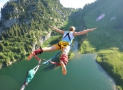 开云体育登录-掘金鏖战上海队，西亚卡姆刷新纪录，一场跨越时空的篮球对话