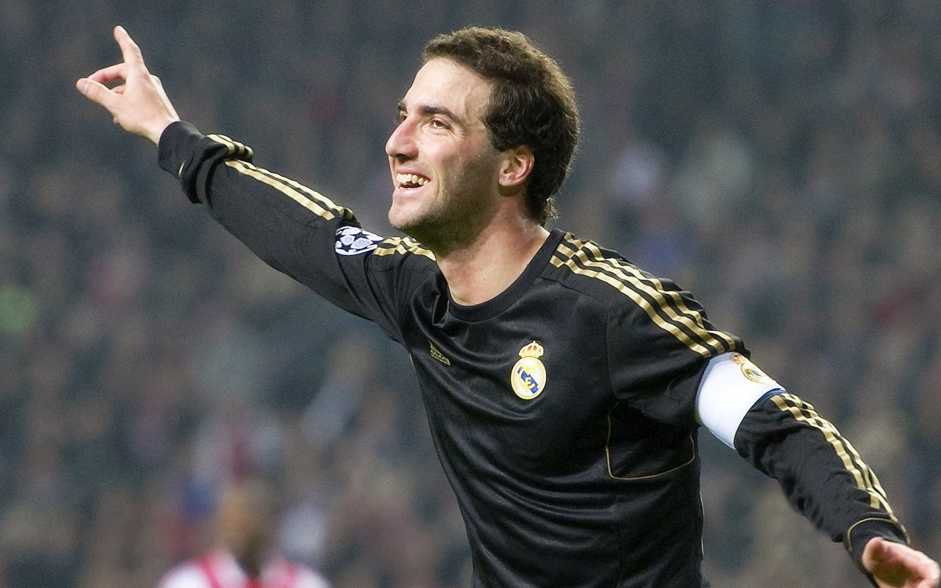 压哨绝杀！布雷默头槌定乾坤，巴西险胜委内瑞拉惊险晋级