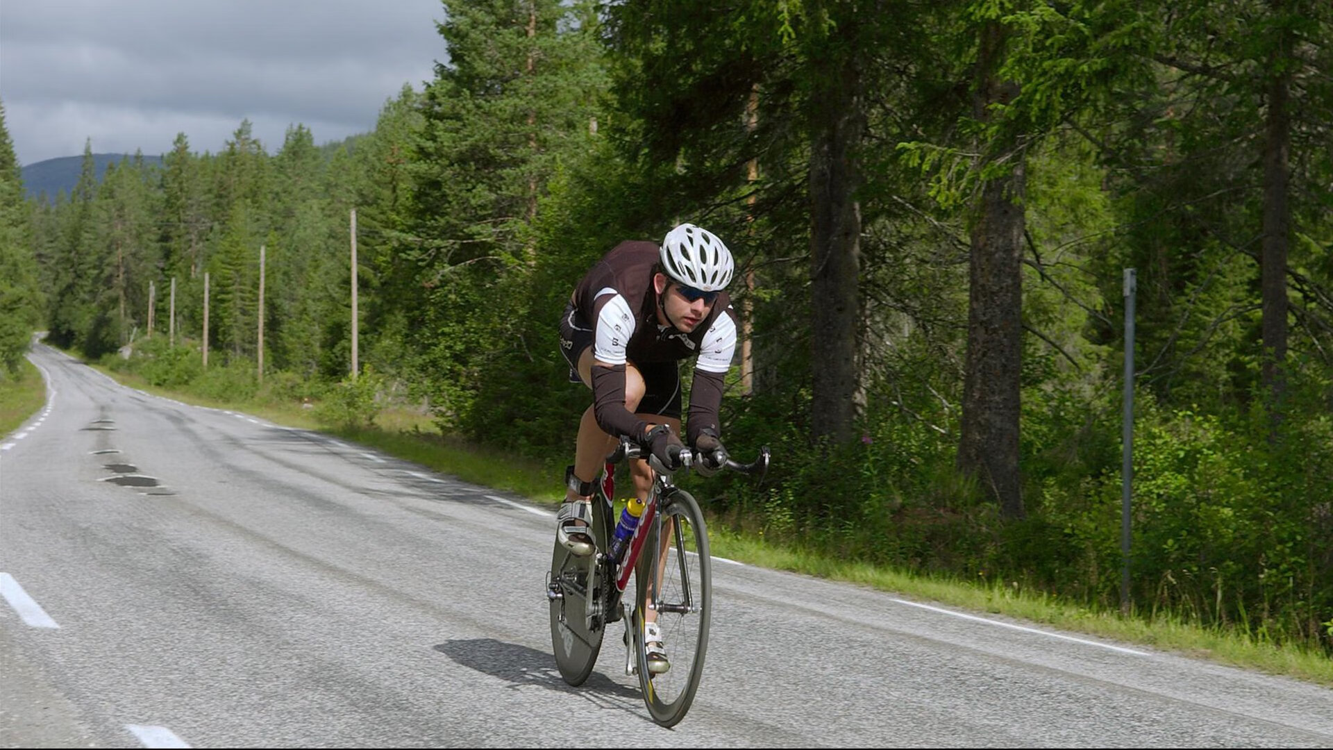 赛道上的接管者，球场上的爆冷夜，当伦纳德驶入F1，步行者掀翻山西