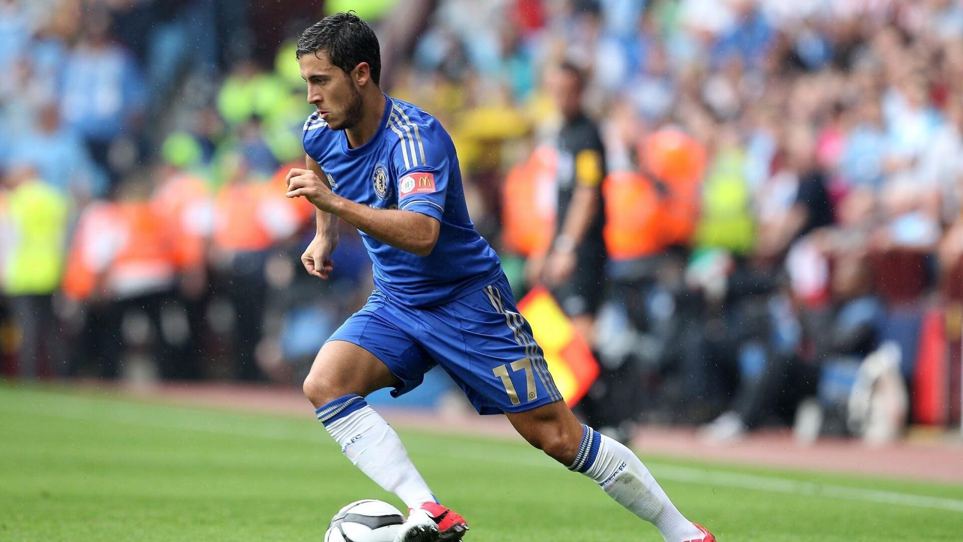 年度焦点之战之夜,爱德华兹彻底打爆防线