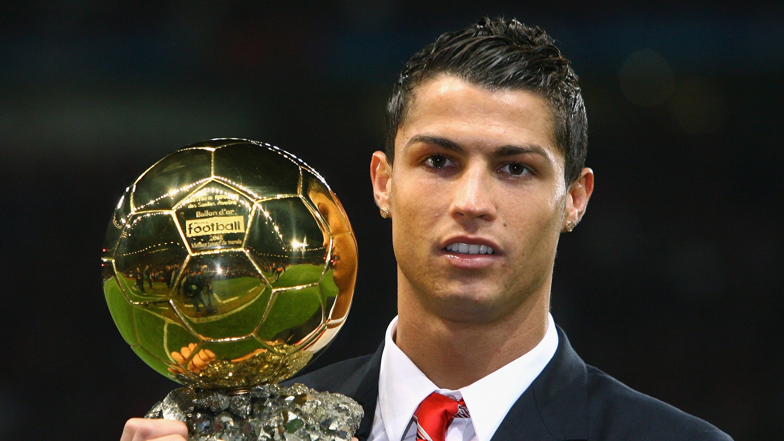 羽球场上演德马大战，黄鸭组合惊艳四座书写传奇